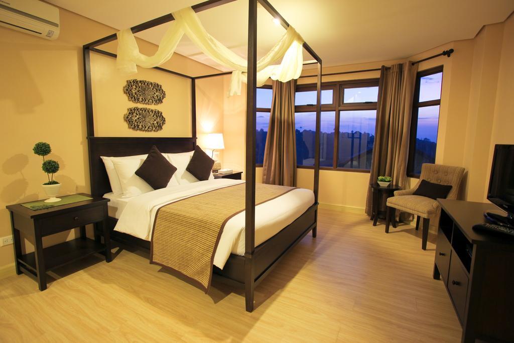 Crosswinds Resort Suites Tagaytay City Exterior foto