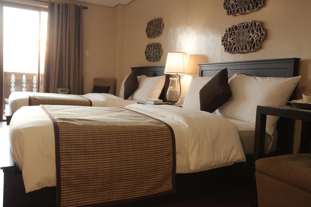 Crosswinds Resort Suites Tagaytay City Cameră foto